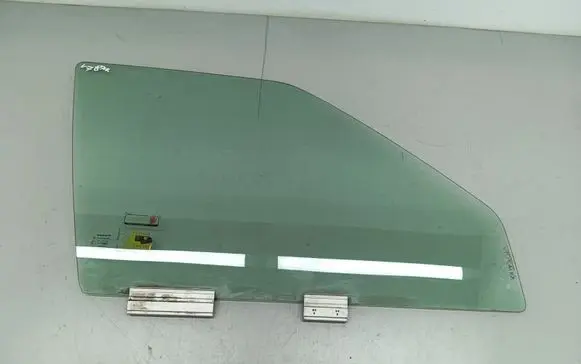 Volvo S70 V70 V70 XC Front door window glass four-door 43R00024