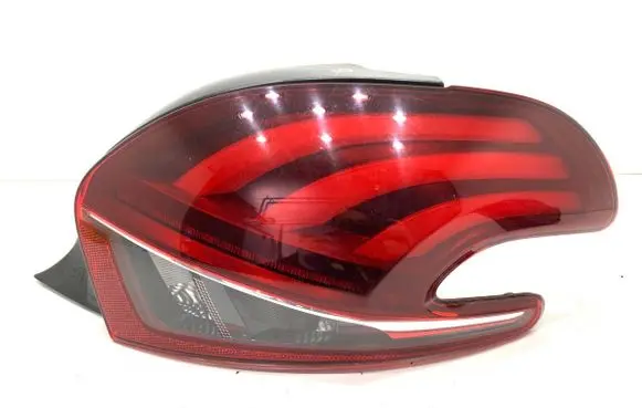 Peugeot 208 I Rear/tail lights 
