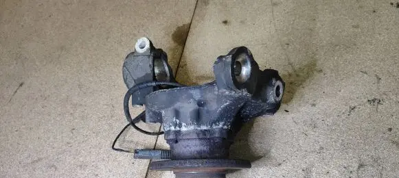 BMW 1 E81 E87 Front wheel hub 6764444