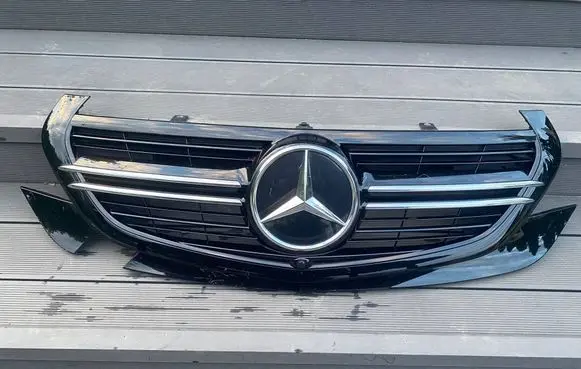 Mercedes-Benz EQC Front bumper upper radiator grill A2938884100