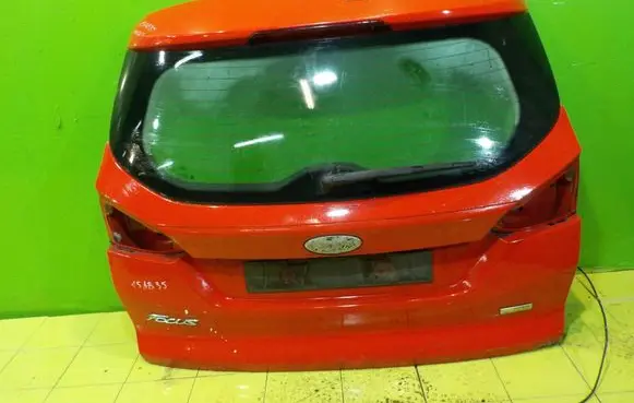 Ford Focus Tailgate/trunk/boot lid 15AB35