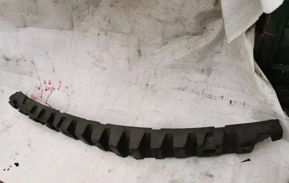Mercedes-Benz B W246 W242 Front bumper mounting bracket A1698850187