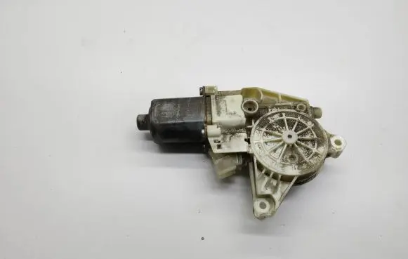 Mercedes-Benz V Class W447 Front door window regulator motor