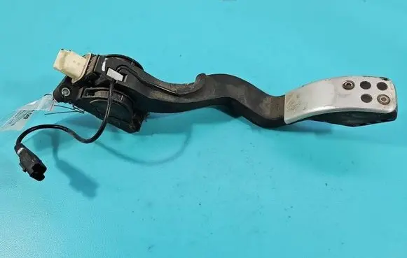 Citroen C4 I Accelerator throttle pedal F00C3E2429 IMPRK1550549