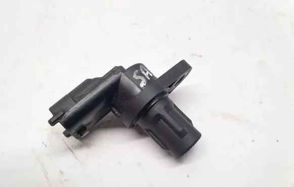 Volvo V70 Camshaft position sensor 8658726 111019 0232103063
