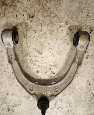Volkswagen Touareg II Front upper control arm/wishbone K195302