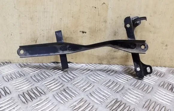Toyota RAV 4 (XA30) Battery bracket 