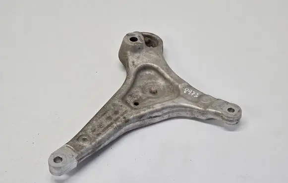 BMW 5 G60 Front lower control arm/wishbone 6898521