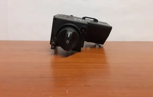 Mercedes-Benz E W210 Light switch 2105451104 4486