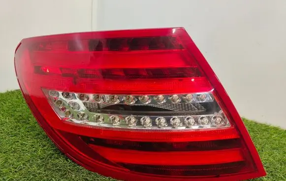 Rear/tail lights