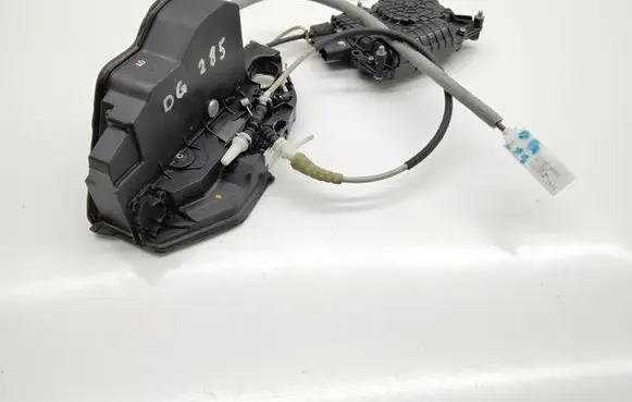 BMW 5 F10 F11 Rear door soft close latching motor 7154516
