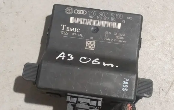 Audi A3 S3 8P Gateway control module 1K0907530D 1K0907951