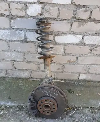 Volkswagen Touran II Front wheel hub spindle knuckle