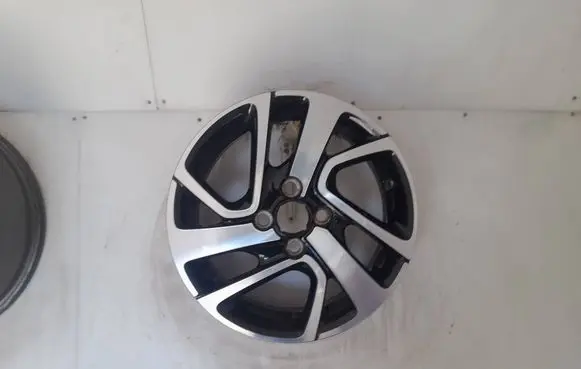 Peugeot 108 R15 alloy rim B000908277