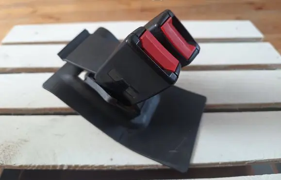 Mini One - Cooper R50 - 53 Rear seatbelt buckle 5321261 7055957