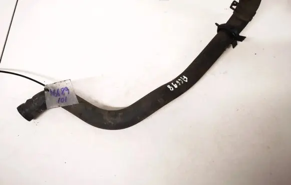 Volkswagen PASSAT B3 Engine coolant pipe/hose