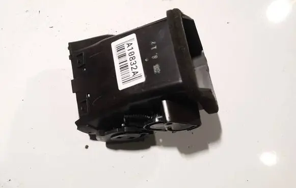 Dash center air vent grill