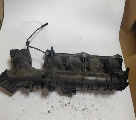 Mercedes-Benz CLA C117 X117 W117 Intake manifold A2700900737 A2700900737002