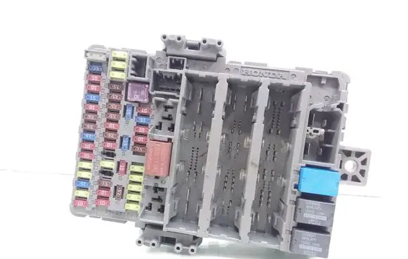 Honda CR-V Fuse module T1GG511 121270KQMA