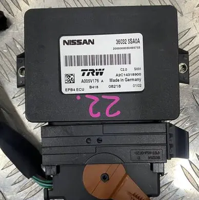 Nissan Leaf I (ZE0) Rear brake EMF control unit/module 