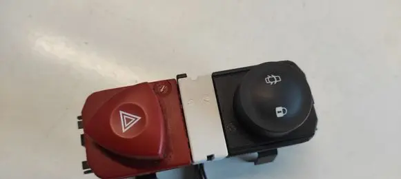 Renault Scenic II - Grand scenic II Hazard light switch 8200095493 88040001 8200109723