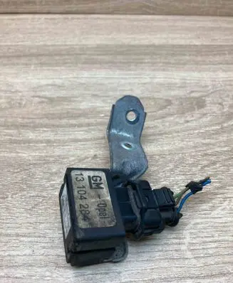 Opel Astra H ESP acceleration yaw rate sensor 13104284