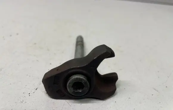 Peugeot 4007 Fuel Injector clamp holder