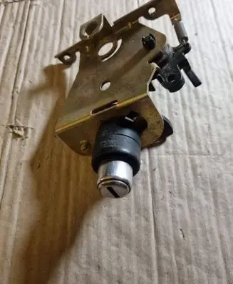 Audi 100 200 5000 C3 Loading door lock 445827565D