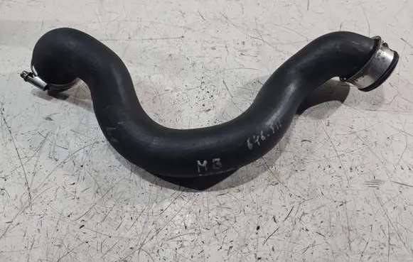 Mercedes-Benz C W204 Engine coolant pipe/hose A2045013082