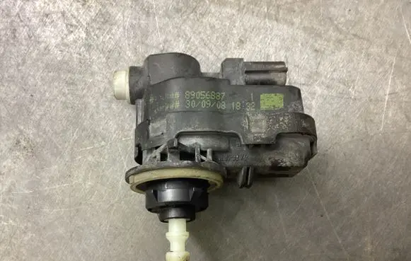 Citroen C5 Headlight level adjustment motor 89056887