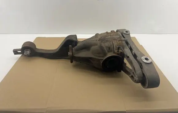 Mercedes-Benz Vito Viano W639 Rear differential A6393510208 6393510208