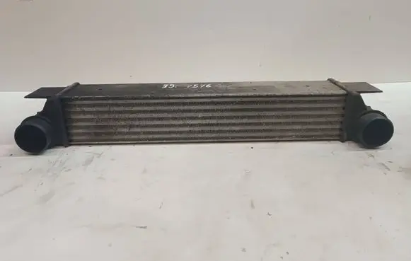 BMW 5 E39 Intercooler radiator 17512247359