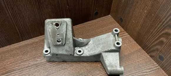 Iveco Daily 35 - 40.10 Engine mounting bracket 504050582