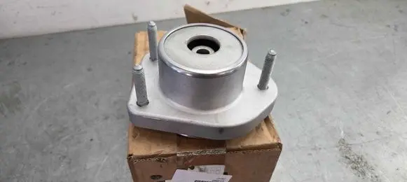 Land Rover Defender Shock absorber/damper mounting bracket LR125895 LR095866