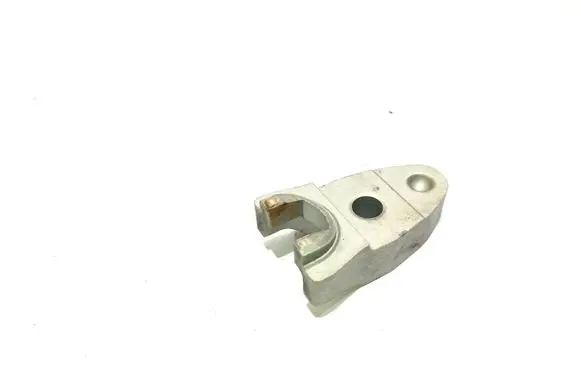 Audi A6 Allroad C7 Fuel Injector clamp holder 059216J