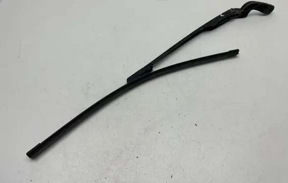 Audi A6 S6 C6 4F Windshield/front glass wiper blade 