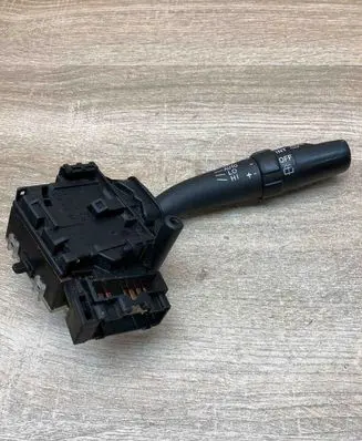 Toyota Corolla Verso AR10 Wiper turn signal indicator stalk/switch 8465205170 173654LH