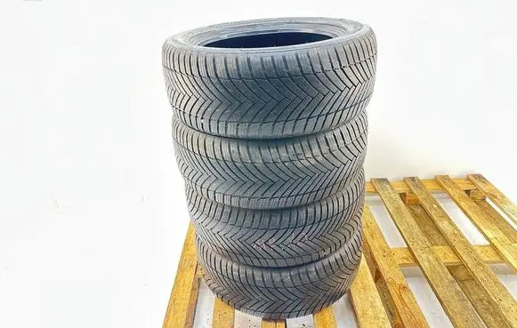 BMW X3 F25 R18 winter tire 