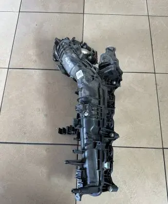 BMW 5 G30 G31 Intake manifold 8513655