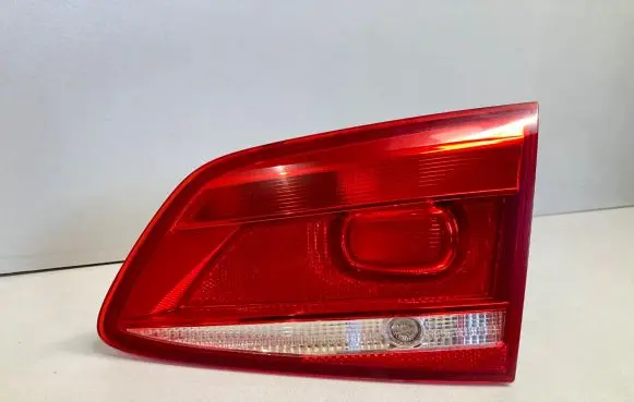 Volkswagen PASSAT B7 Tailgate rear/tail lights 3AF945094Q