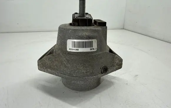 Chevrolet Camaro Engine mount bracket 23340392