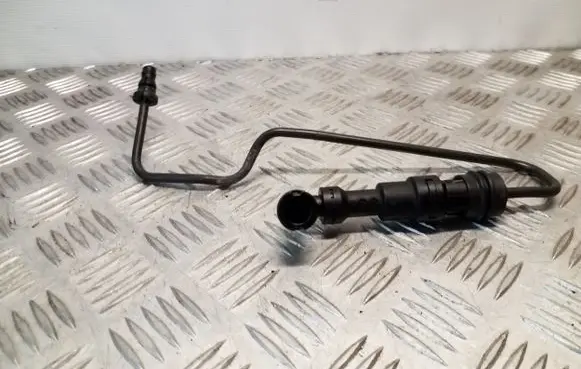 Volvo V40 Clutch pipe/line 