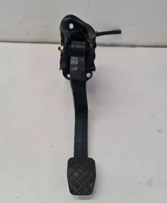Volkswagen Jetta V Clutch pedal 1K0721796E