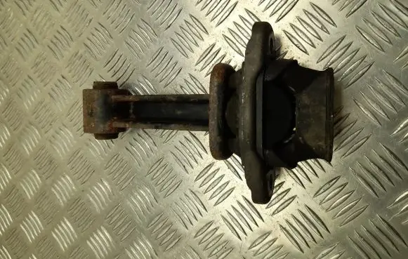 Hyundai i20 (GB IB) Engine mount bracket 084