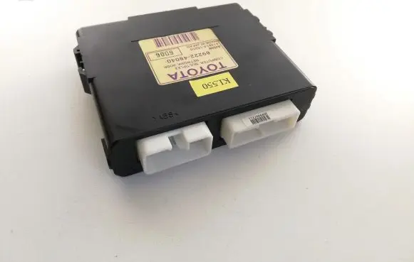 Lexus RX 330 - 350 - 400H Door central lock control unit/module 8922248040 KL550