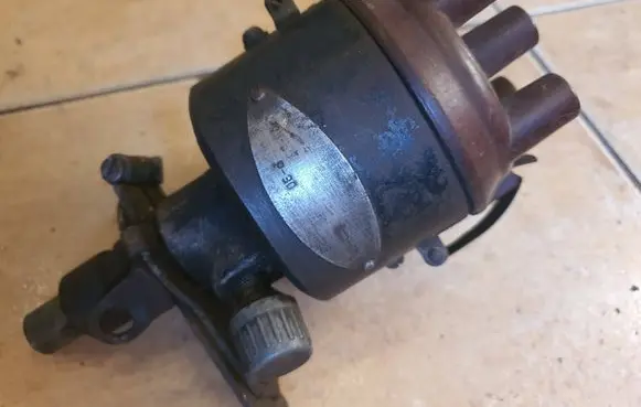GAZ M-20 Spark distributor P30 BJ1955