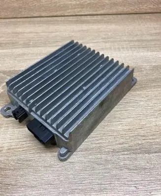 BMW 5 F10 F11 Battery control module 9240236 8ES010105