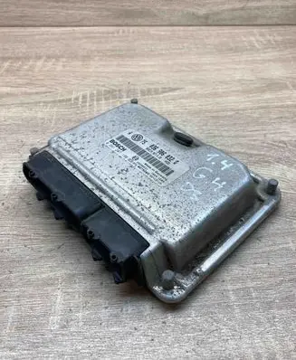 Volkswagen Golf IV Engine control unit/module ECU 036906032G 0261207190 A75