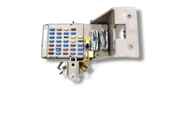 Subaru Outback Fuse module 82201AG000