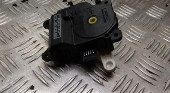 Toyota Prius (XW20) A/C air flow flap actuator/motor 0638000240